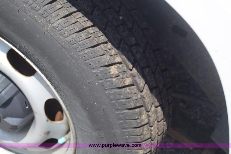 image for item K8507 2005 Chevrolet Colorado pickup truck