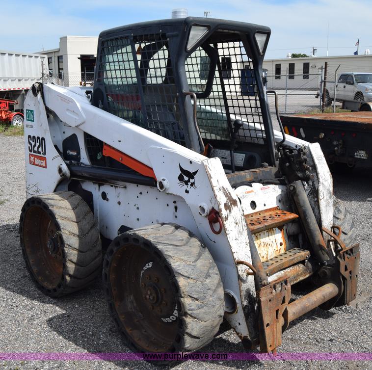 image for item K8511 2006 Bobcat S220 skid steer