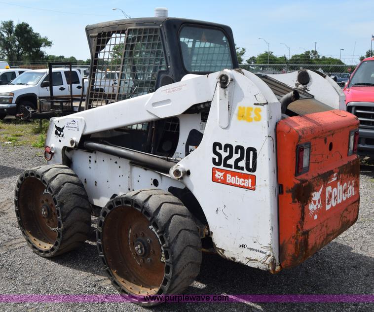 image for item K8511 2006 Bobcat S220 skid steer