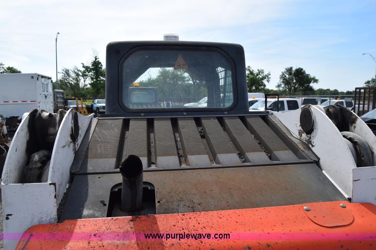 image for item K8511 2006 Bobcat S220 skid steer