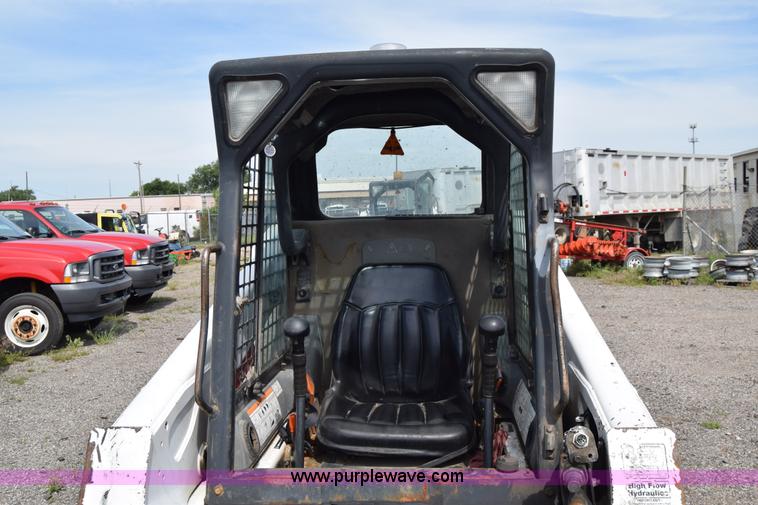 image for item K8511 2006 Bobcat S220 skid steer