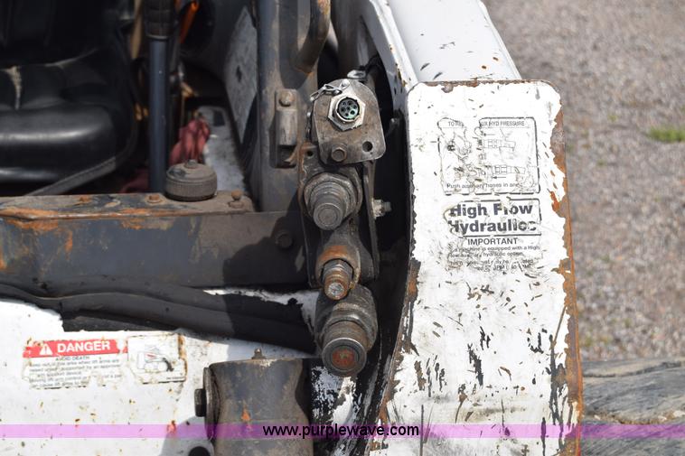 image for item K8511 2006 Bobcat S220 skid steer