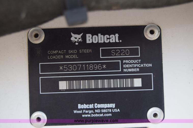 image for item K8511 2006 Bobcat S220 skid steer