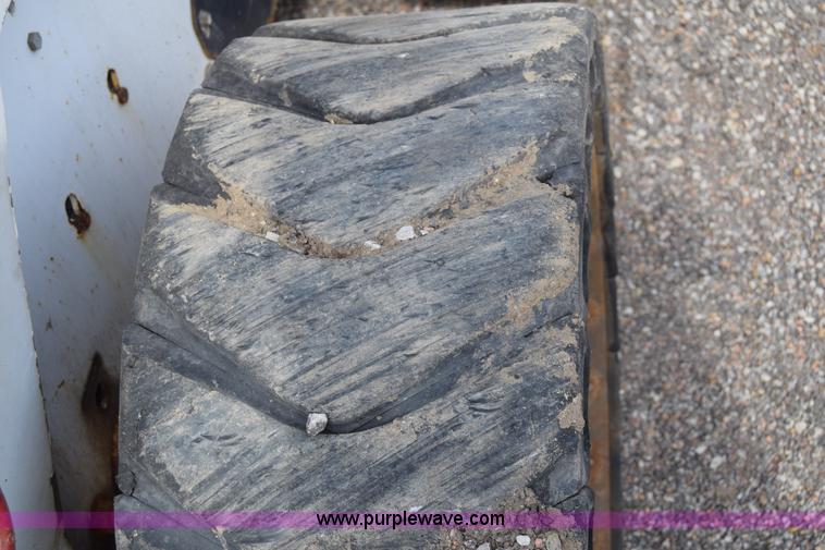 image for item K8511 2006 Bobcat S220 skid steer