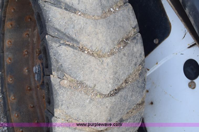 image for item K8511 2006 Bobcat S220 skid steer