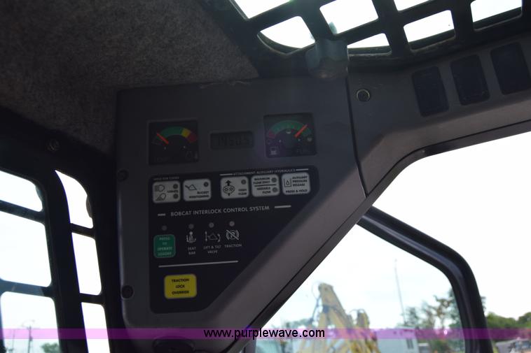 image for item K8512 2006 Bobcat S220 skid steer