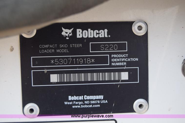 image for item K8512 2006 Bobcat S220 skid steer