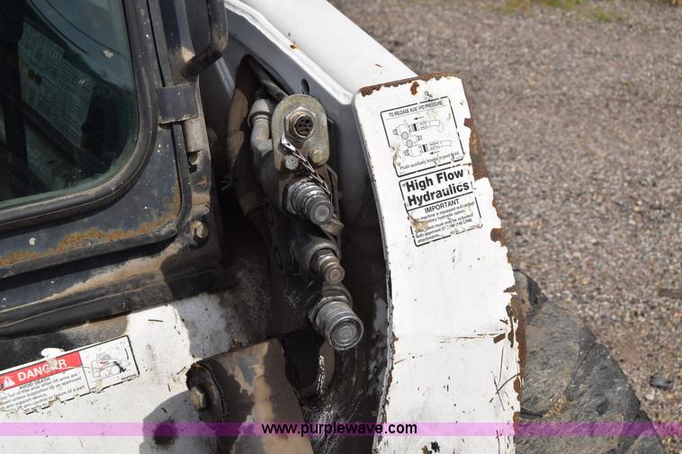 image for item K8512 2006 Bobcat S220 skid steer