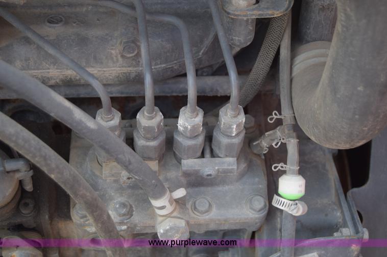 image for item K8513 2005 Bobcat S220 skid steer