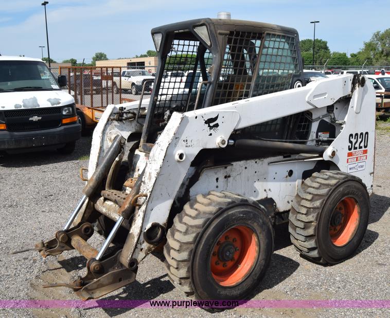image for item K8514 2005 Bobcat S220 skid steer