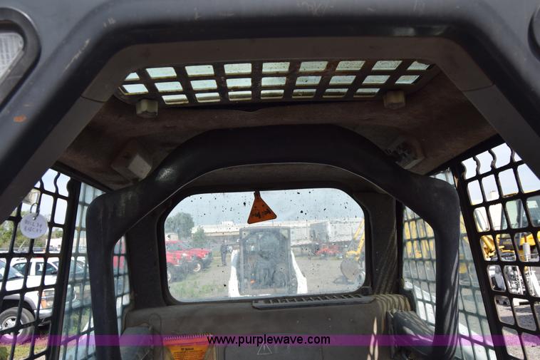 image for item K8514 2005 Bobcat S220 skid steer