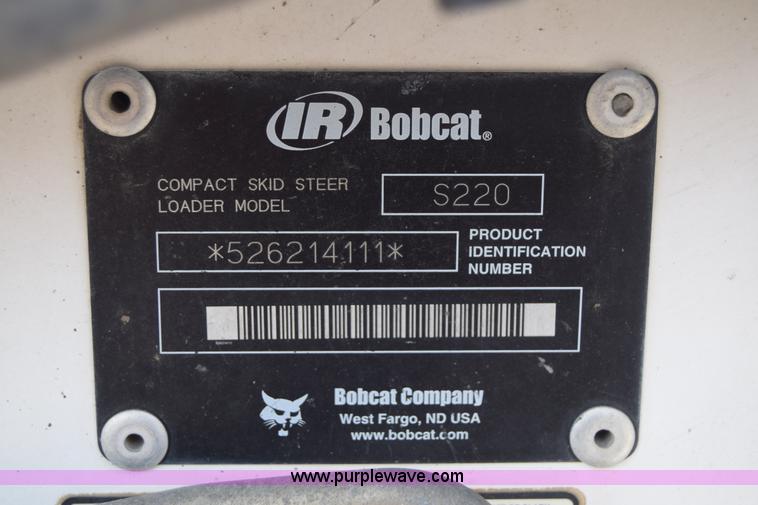 image for item K8514 2005 Bobcat S220 skid steer