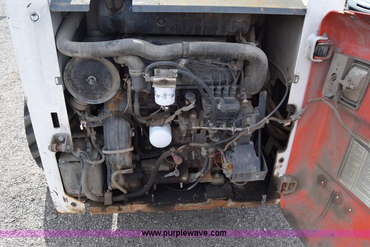 image for item K8514 2005 Bobcat S220 skid steer