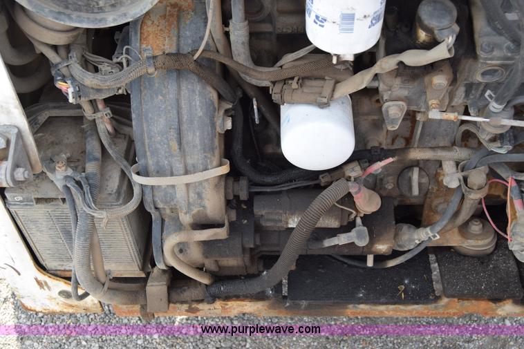 image for item K8514 2005 Bobcat S220 skid steer