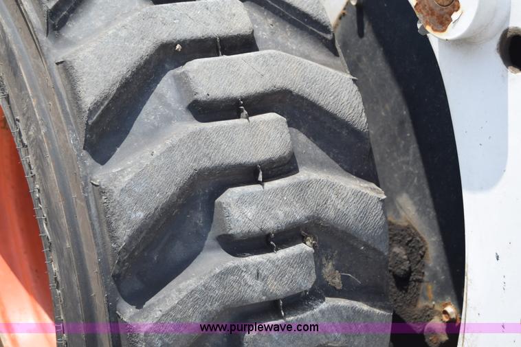 image for item K8514 2005 Bobcat S220 skid steer