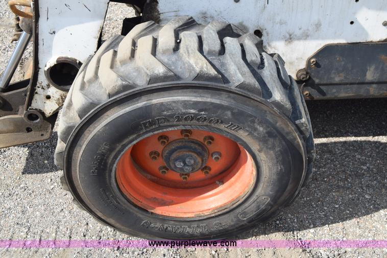 image for item K8514 2005 Bobcat S220 skid steer