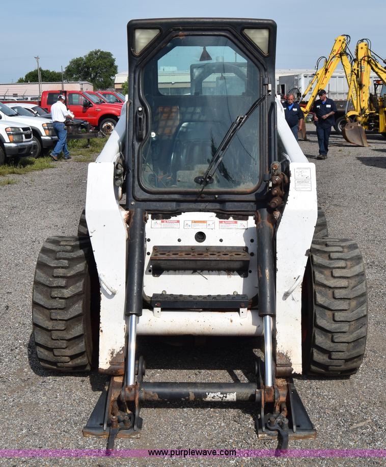 image for item K8515 2005 Bobcat S220 skid steer