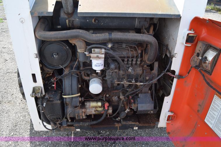 image for item K8515 2005 Bobcat S220 skid steer