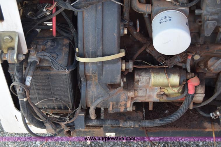 image for item K8515 2005 Bobcat S220 skid steer