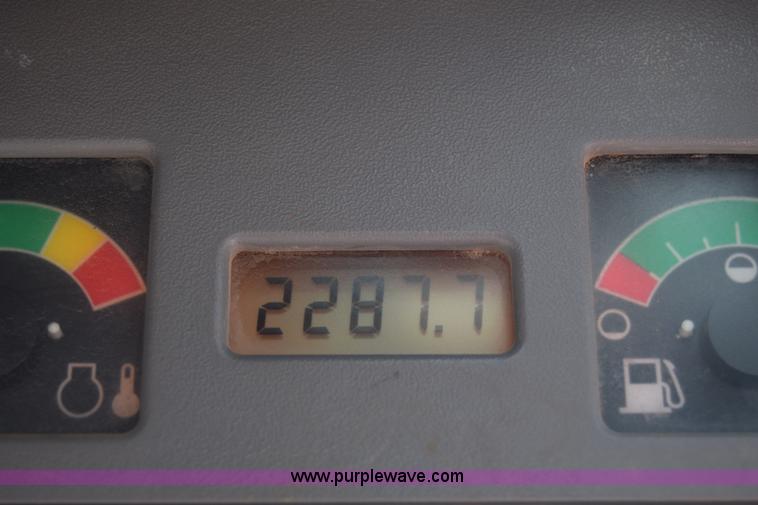 image for item K8515 2005 Bobcat S220 skid steer