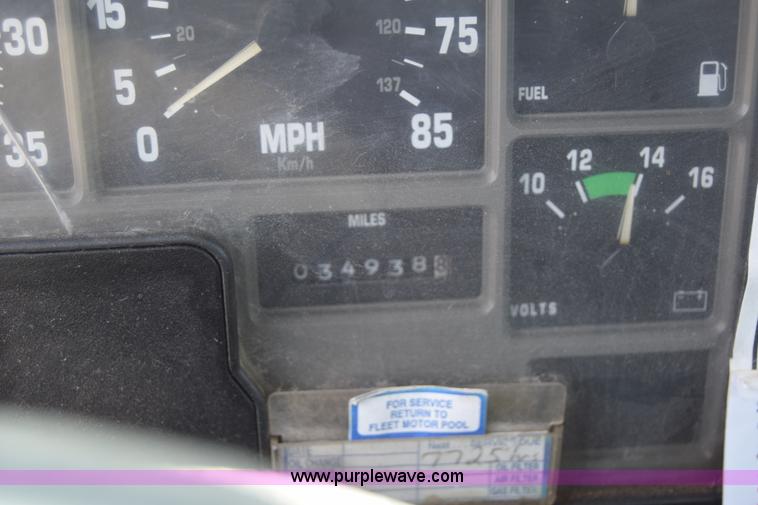 image for item K8516 2002 International F2574 sewer cleaner truck