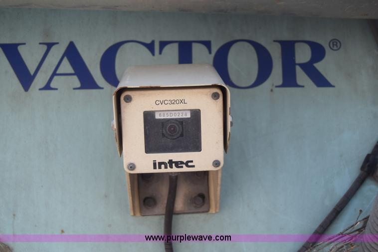 image for item K8516 2002 International F2574 sewer cleaner truck