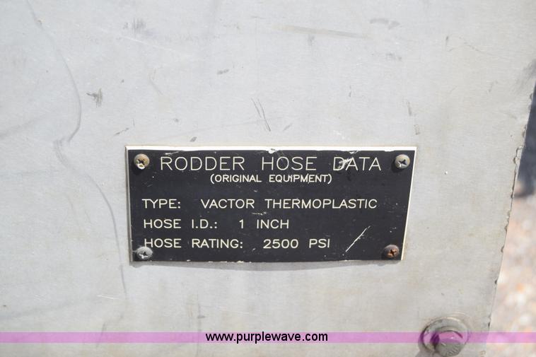 image for item K8516 2002 International F2574 sewer cleaner truck