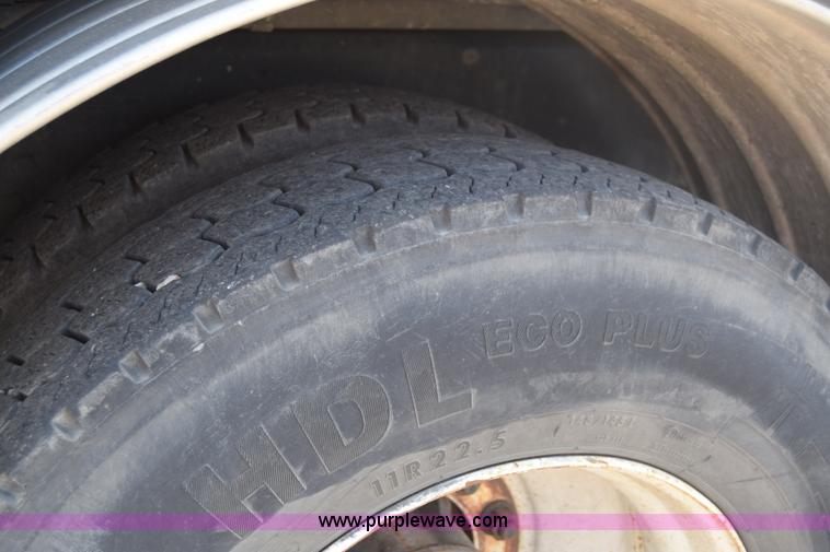 image for item K8516 2002 International F2574 sewer cleaner truck