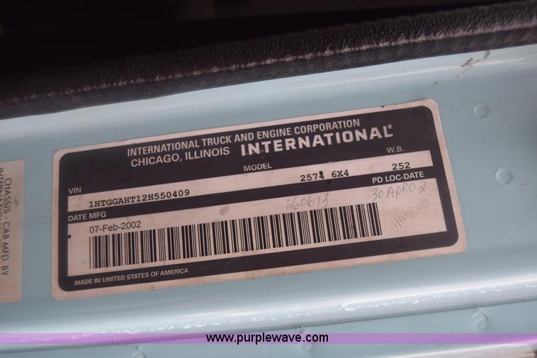 image for item K8516 2002 International F2574 sewer cleaner truck