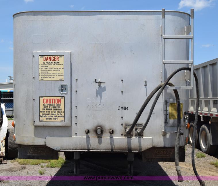 image for item K8517 1997 East Pusher ejection trailer