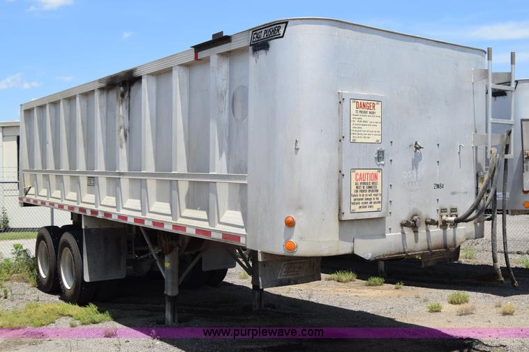 image for item K8517 1997 East Pusher ejection trailer