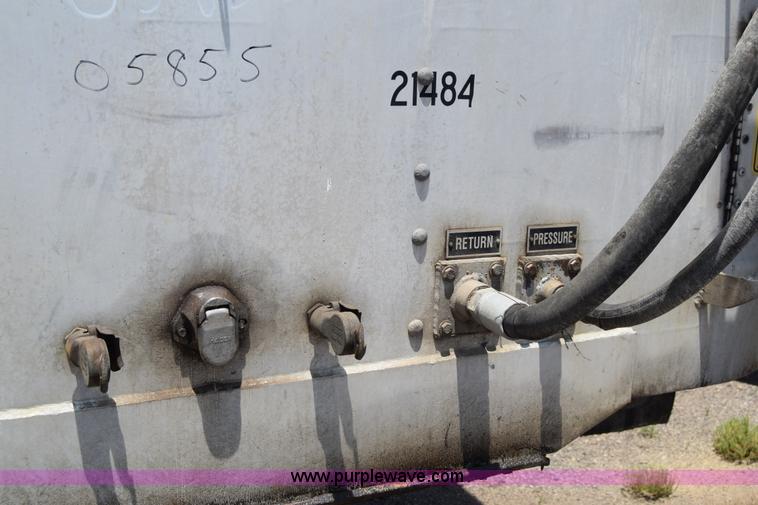 image for item K8517 1997 East Pusher ejection trailer