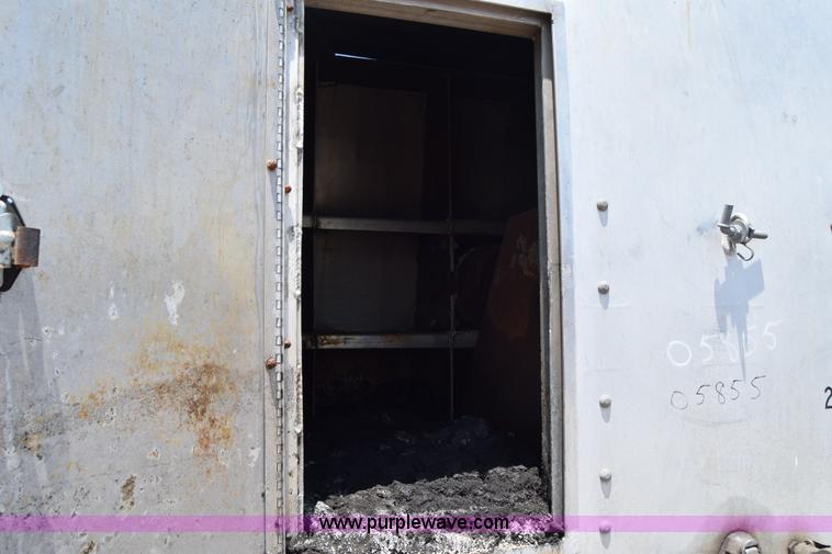 image for item K8517 1997 East Pusher ejection trailer