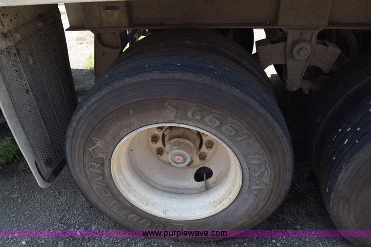 image for item K8517 1997 East Pusher ejection trailer