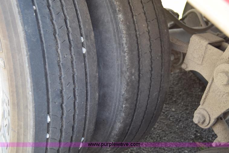 image for item K8517 1997 East Pusher ejection trailer