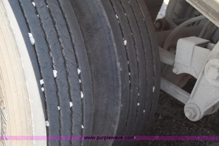 image for item K8517 1997 East Pusher ejection trailer