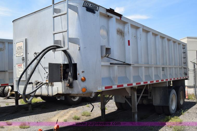 image for item K8518 1997 East Pusher ejection trailer
