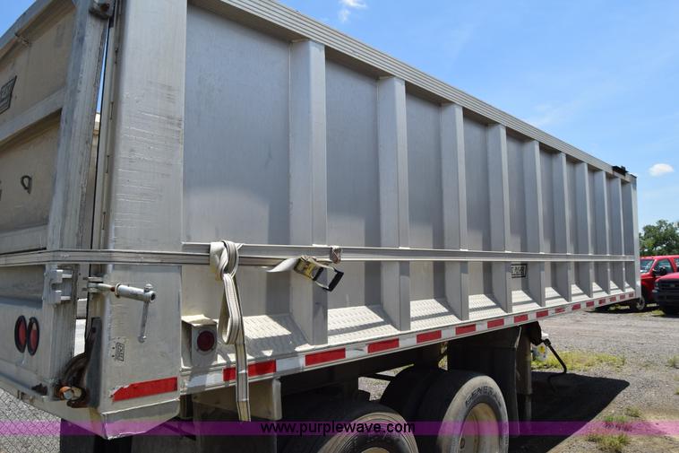 image for item K8518 1997 East Pusher ejection trailer