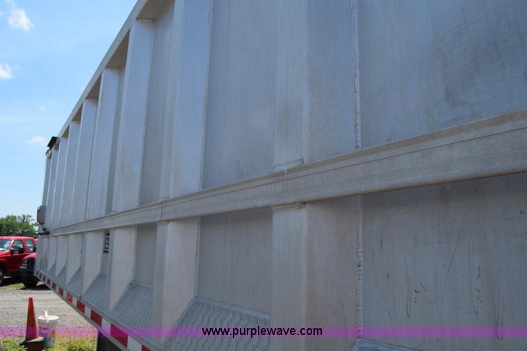 image for item K8518 1997 East Pusher ejection trailer