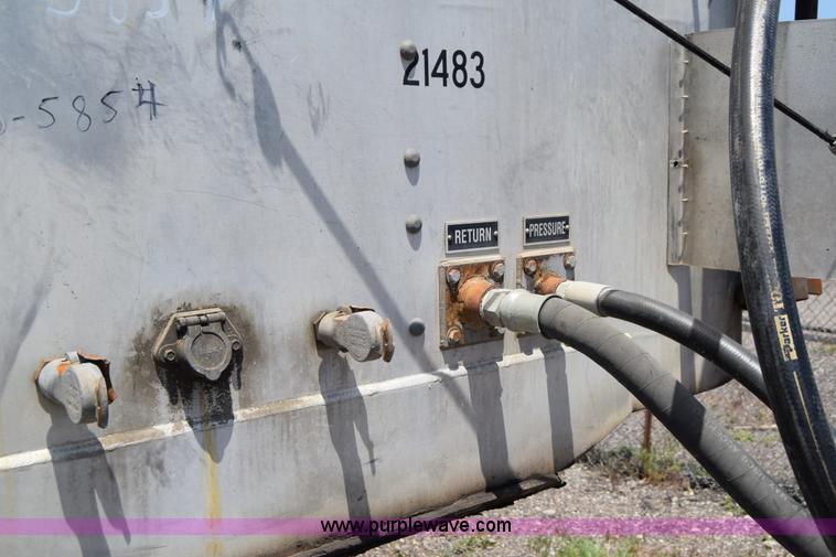 image for item K8518 1997 East Pusher ejection trailer