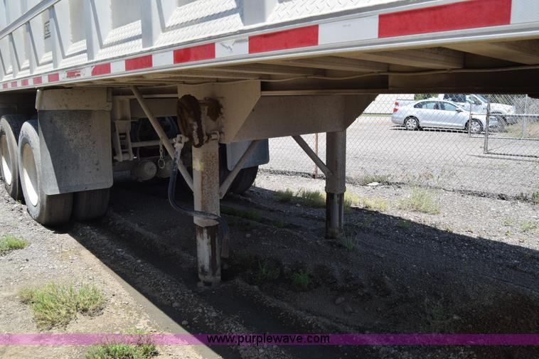 image for item K8518 1997 East Pusher ejection trailer