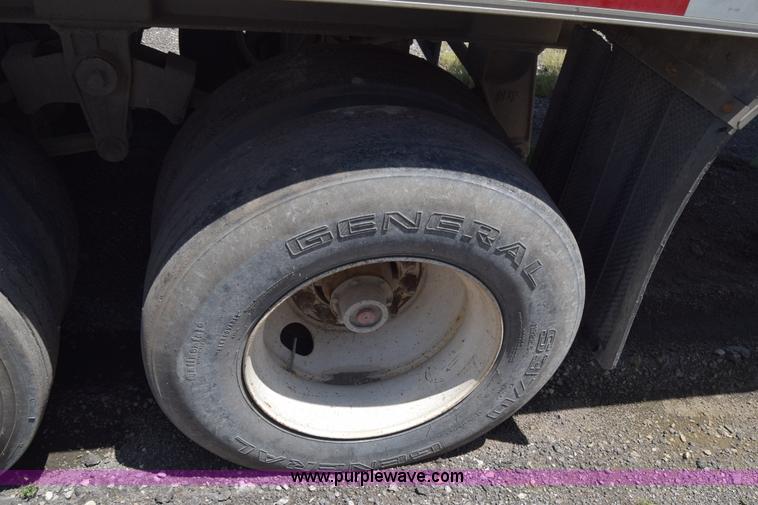 image for item K8518 1997 East Pusher ejection trailer