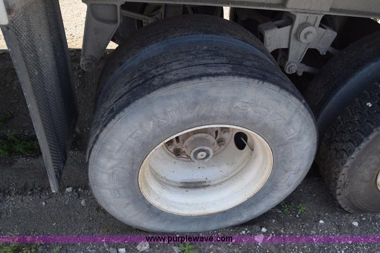 image for item K8518 1997 East Pusher ejection trailer