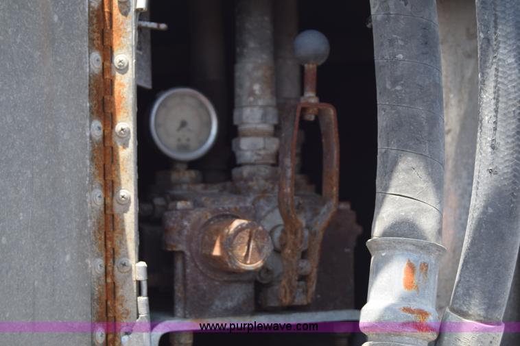 image for item K8518 1997 East Pusher ejection trailer