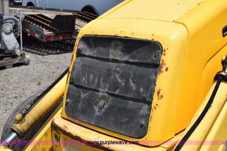 image for item K8521 2003 New Holland LB75 backhoe