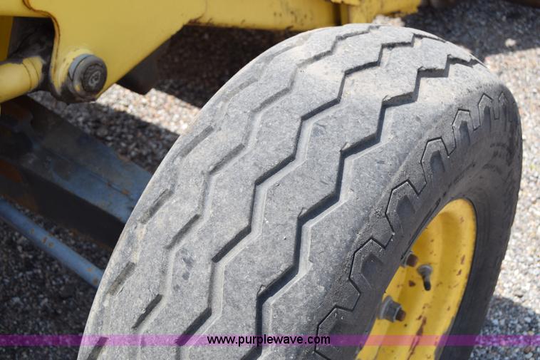 image for item K8521 2003 New Holland LB75 backhoe