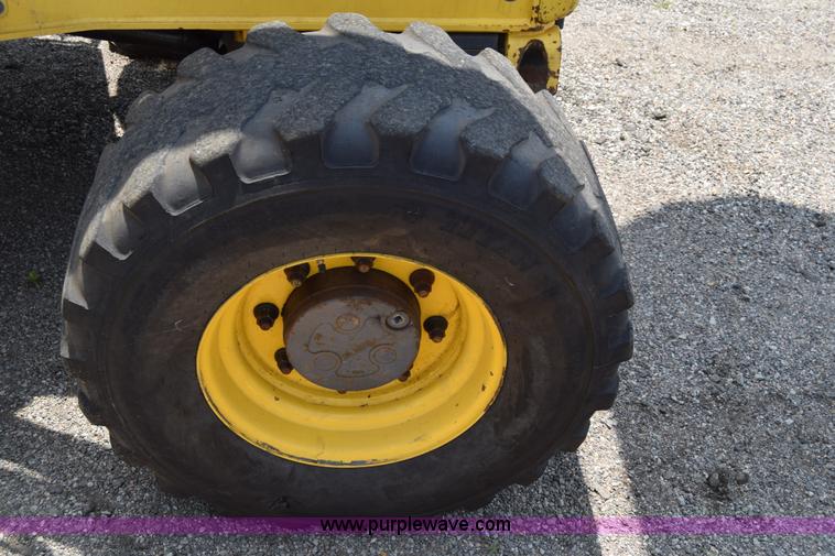 image for item K8522 2003 New Holland LB75 backhoe