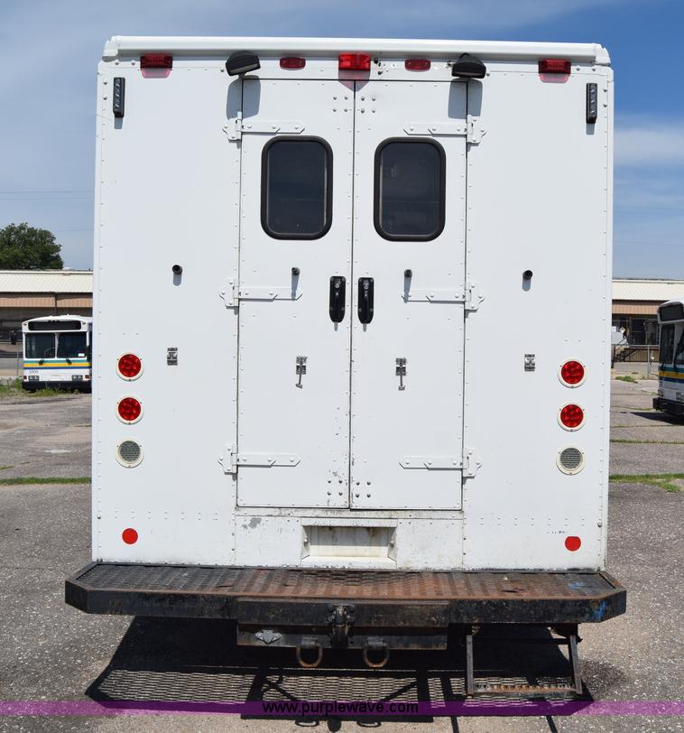 image for item K8524 2006 Freightliner MT55 delivery van