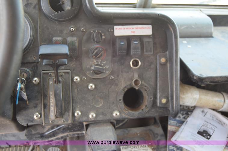 image for item K8524 2006 Freightliner MT55 delivery van