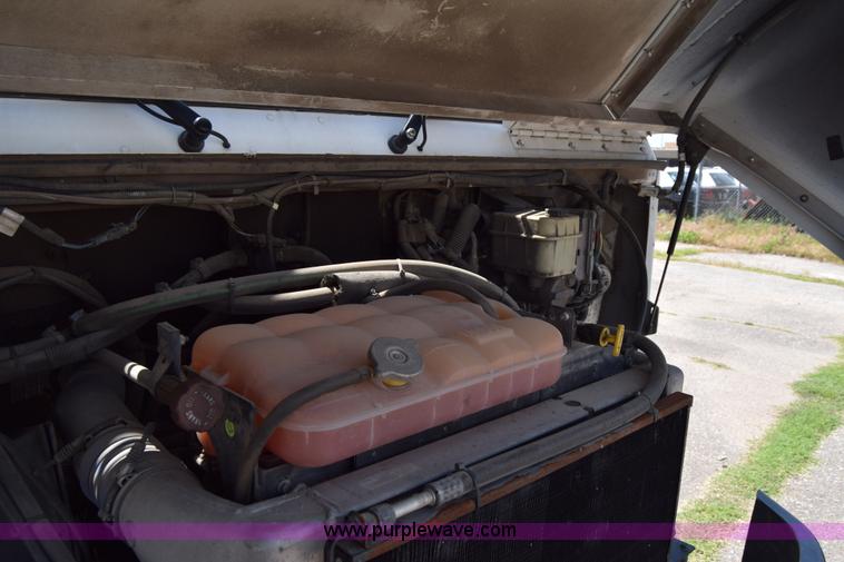 image for item K8524 2006 Freightliner MT55 delivery van